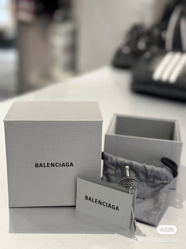 Balenciaga Broochs